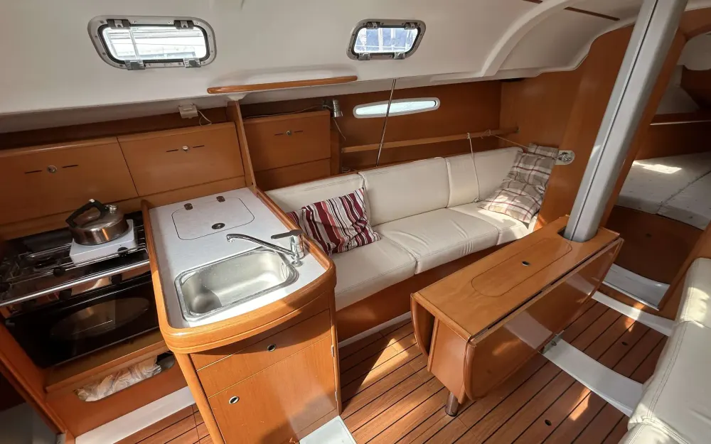 slider 4 Beneteau First 31.7