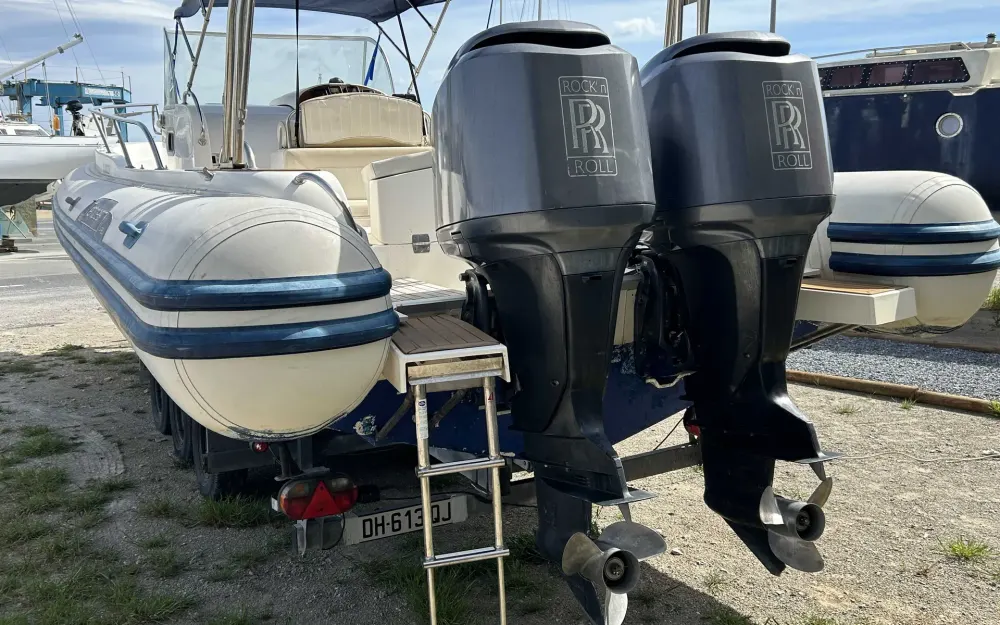 slider 11 Capelli Tempest 900 WA