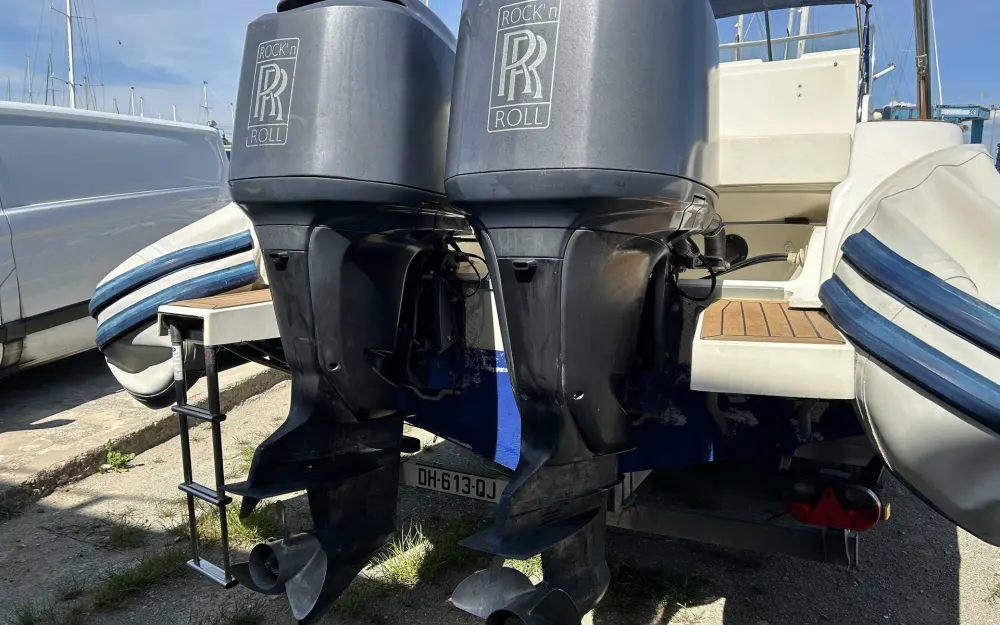slider 13 Capelli Tempest 900 WA