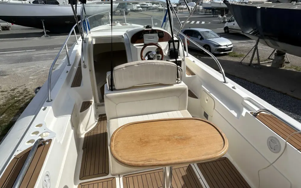 slider 2 Capelli Tempest 900 WA
