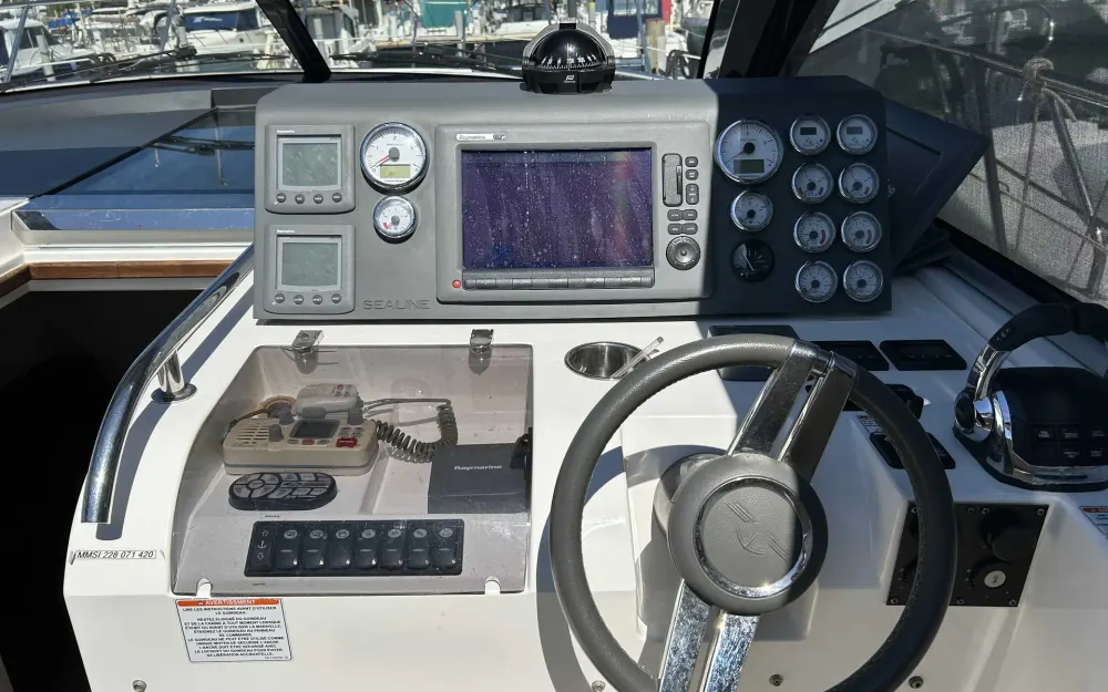 slider 4 Sealine  SC 35