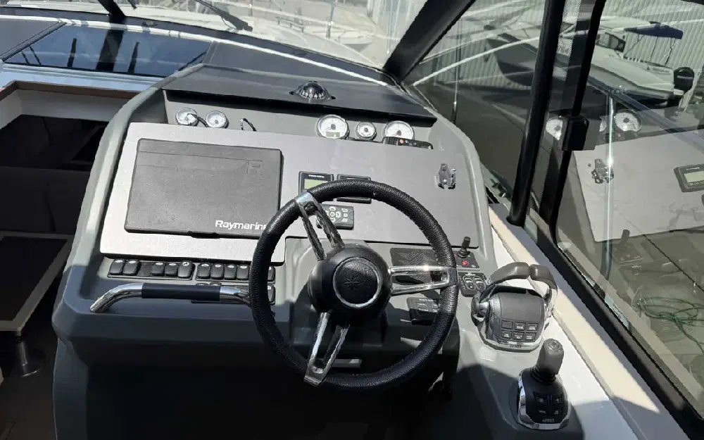 slider 21 Jeanneau Leader 46