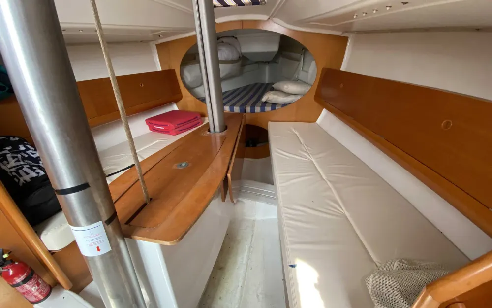 slider 1 Beneteau First 27.7