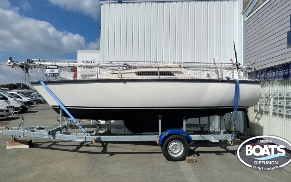 slider 0 Beneteau First 22
