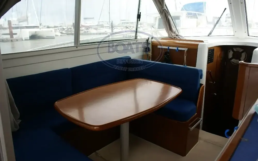 slider 1 Beneteau Antares Serie 9 Fly