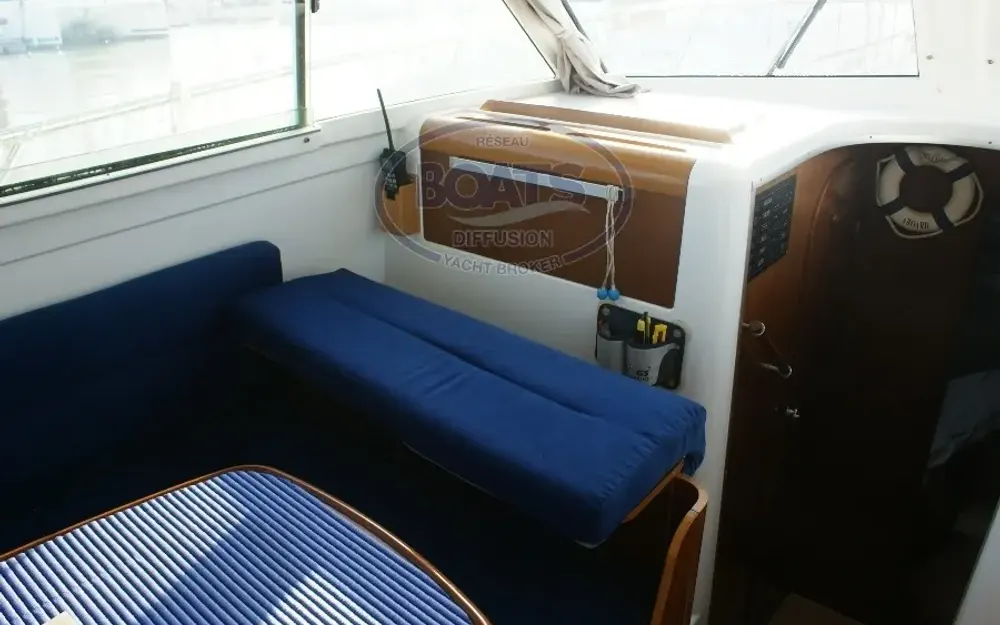 slider 4 Beneteau Antares Serie 9 Fly