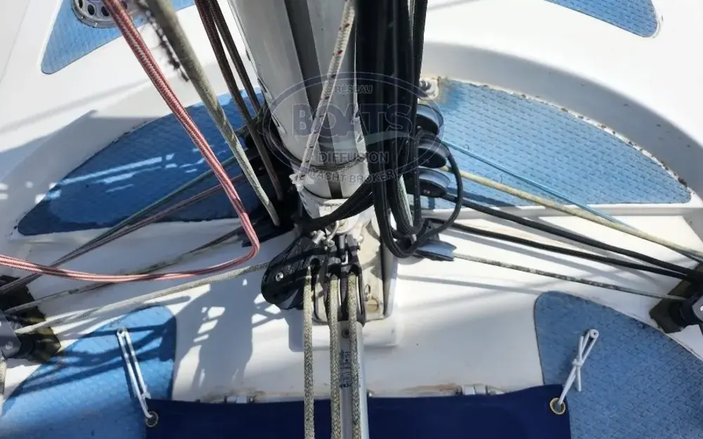 slider 9 Trident Marine Warrior 35