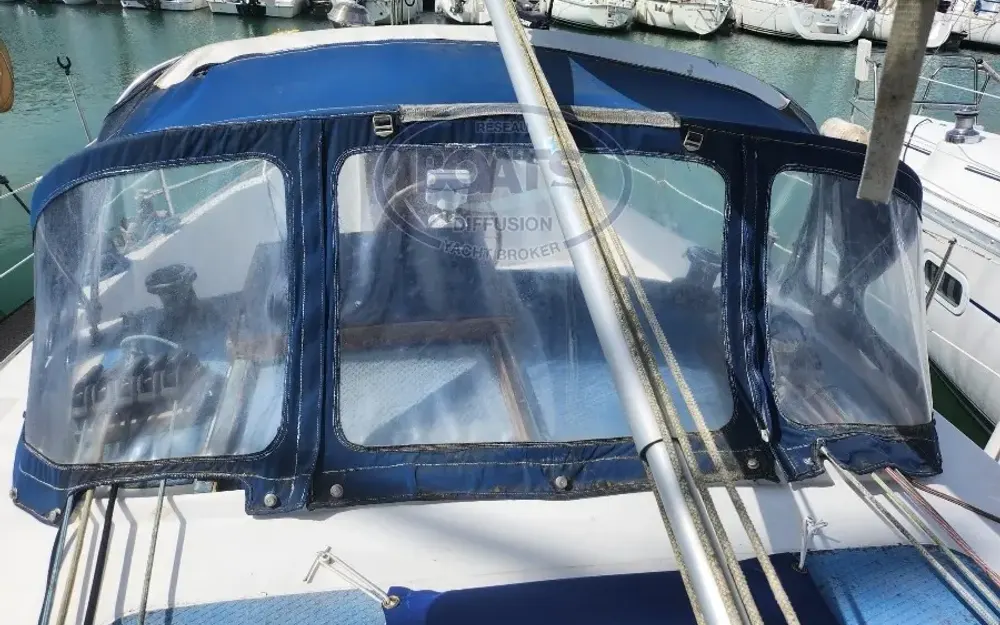 slider 8 Trident Marine Warrior 35