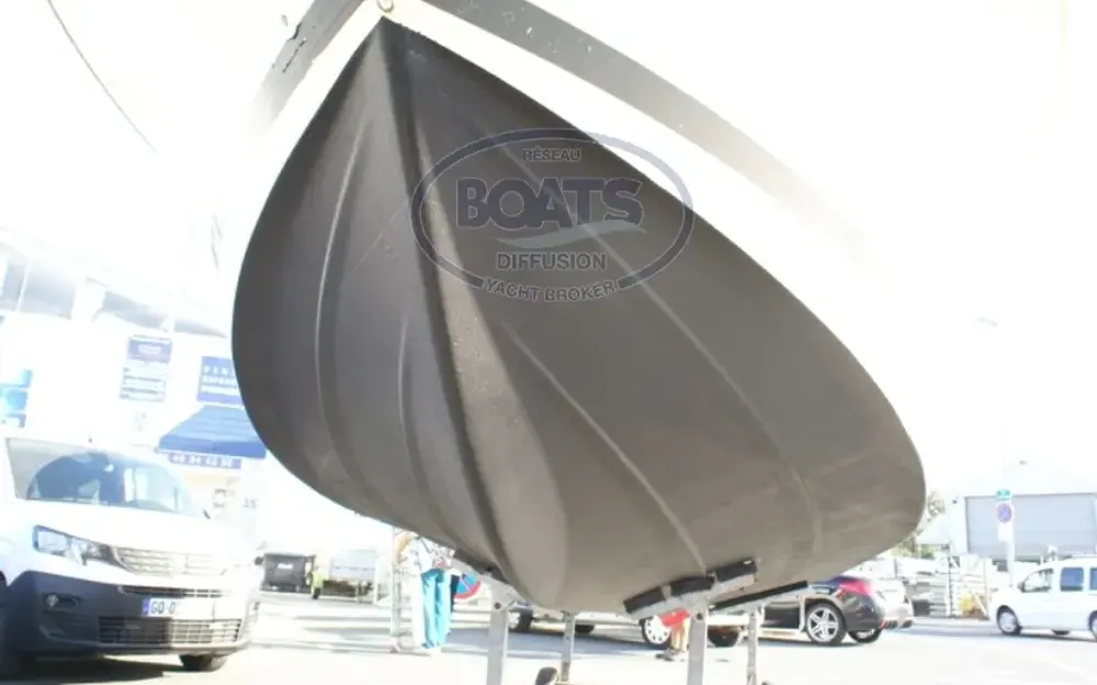 slider 13 Jeanneau Cap Camarat 635 Style