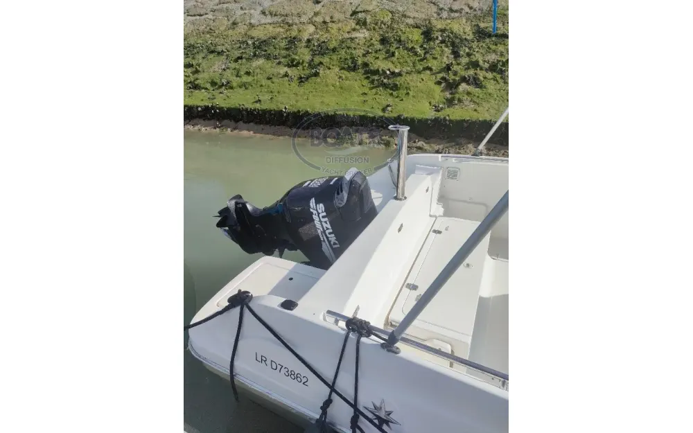 slider 8 Jeanneau Cap Camarat 635 Style