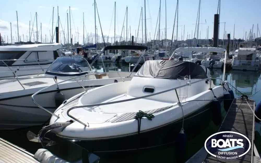 slider 0 Jeanneau Cap Camarat 755 WA