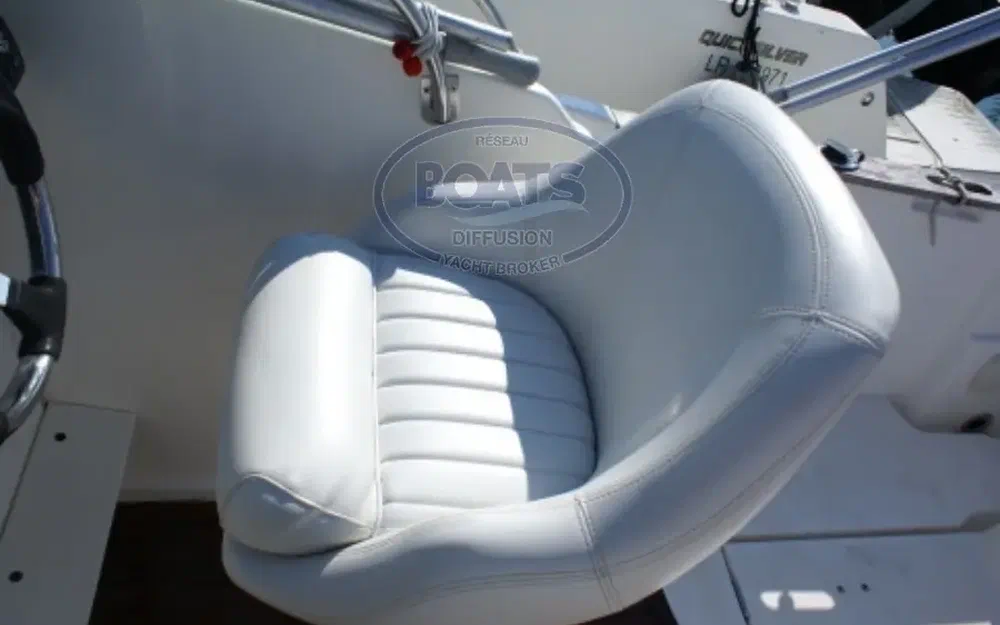 slider 10 Jeanneau Cap Camarat 755