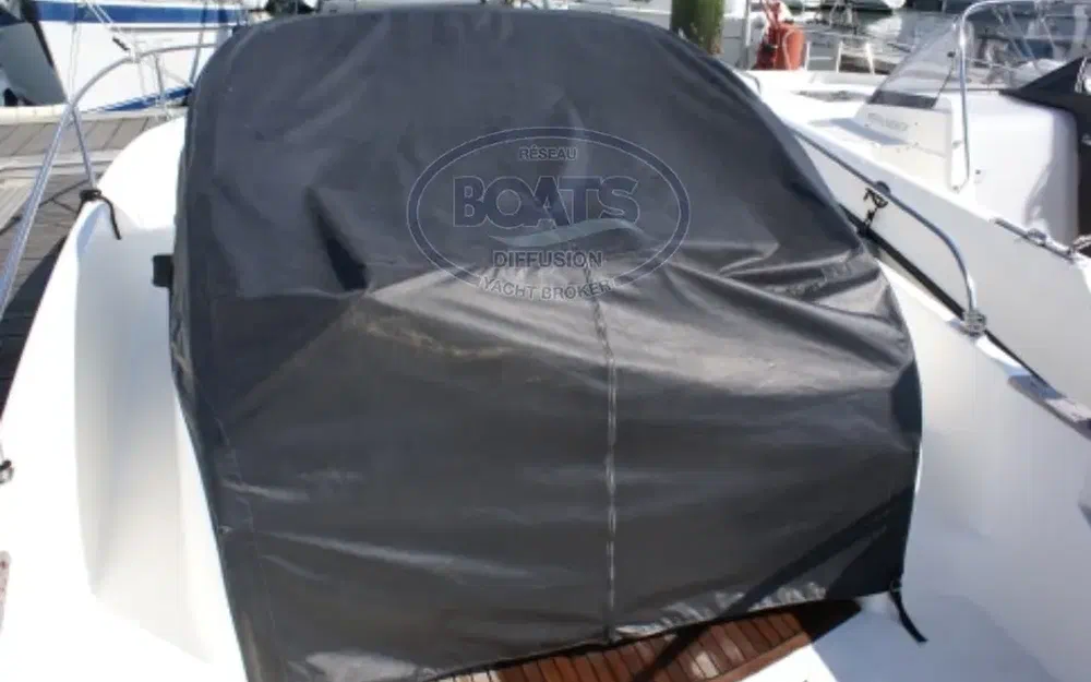 slider 1 Jeanneau Cap Camarat 755