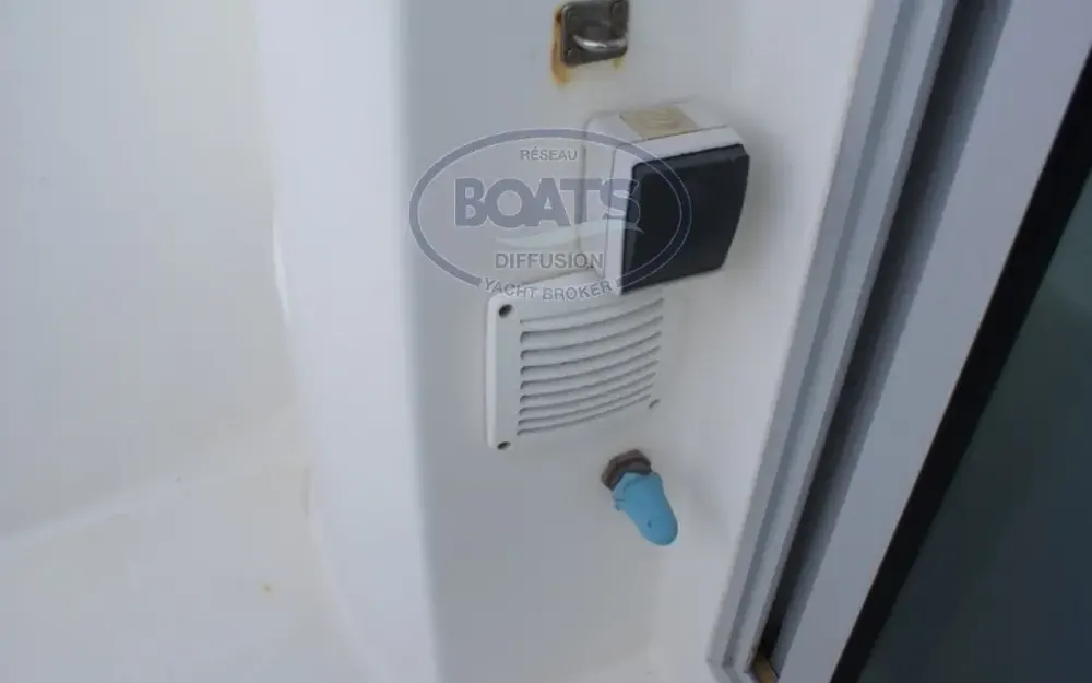 slider 13 Beneteau Antares 650