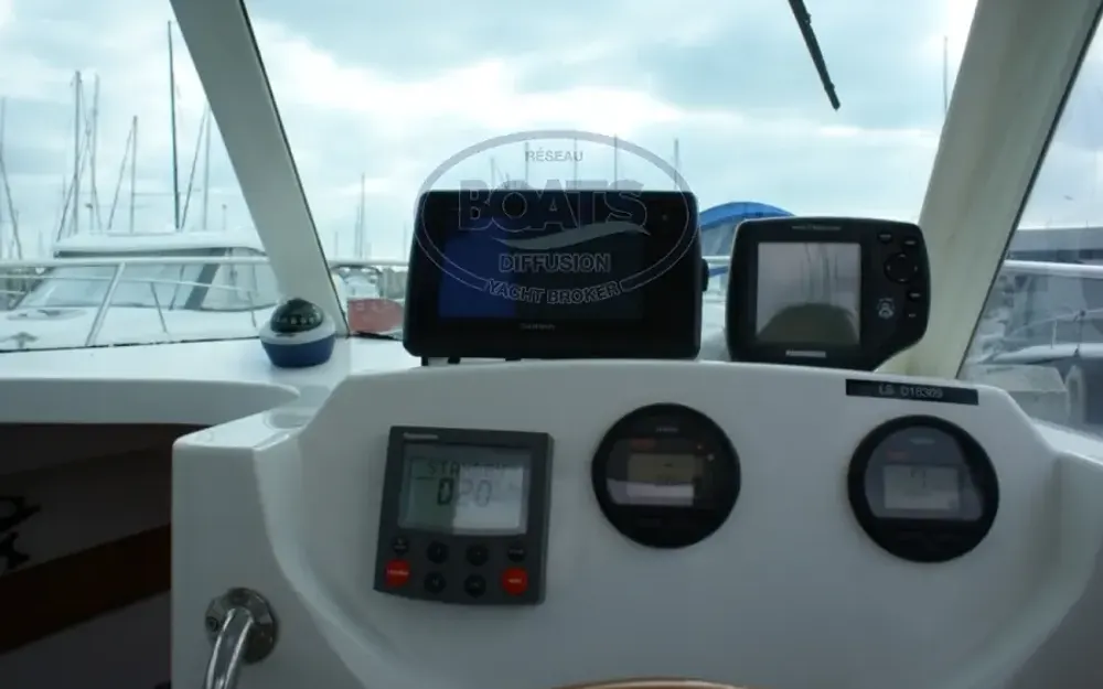 slider 14 Beneteau Antares 650