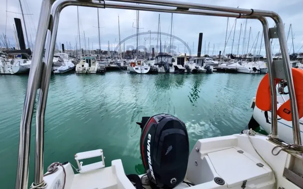slider 7 Jeanneau Merry Fisher 610
