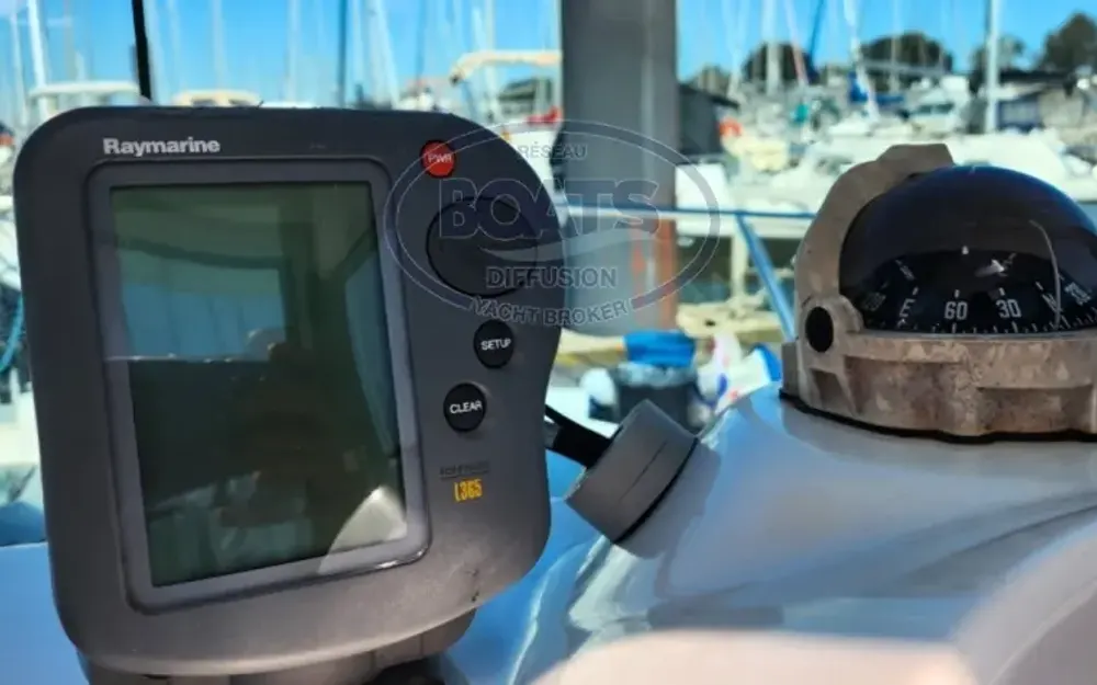 slider 10 Jeanneau Merry Fisher 635
