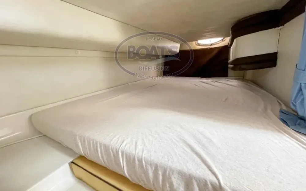 slider 9 Chris Craft Crowne 252
