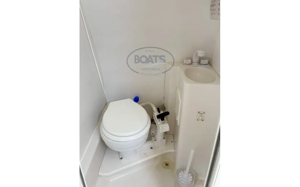 slider 10 Chris Craft Crowne 252