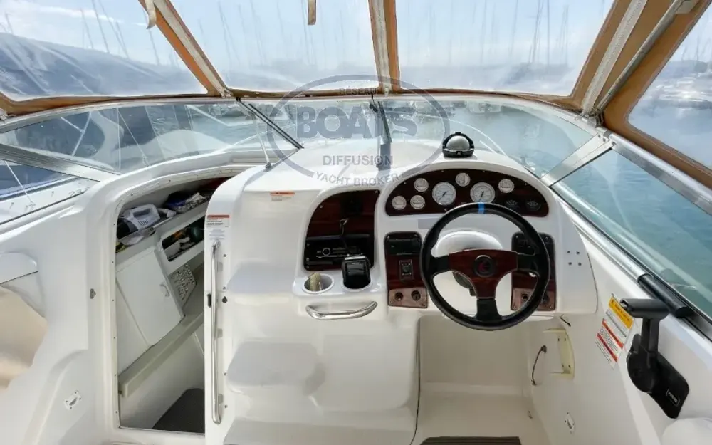 slider 2 Chris Craft Crowne 252
