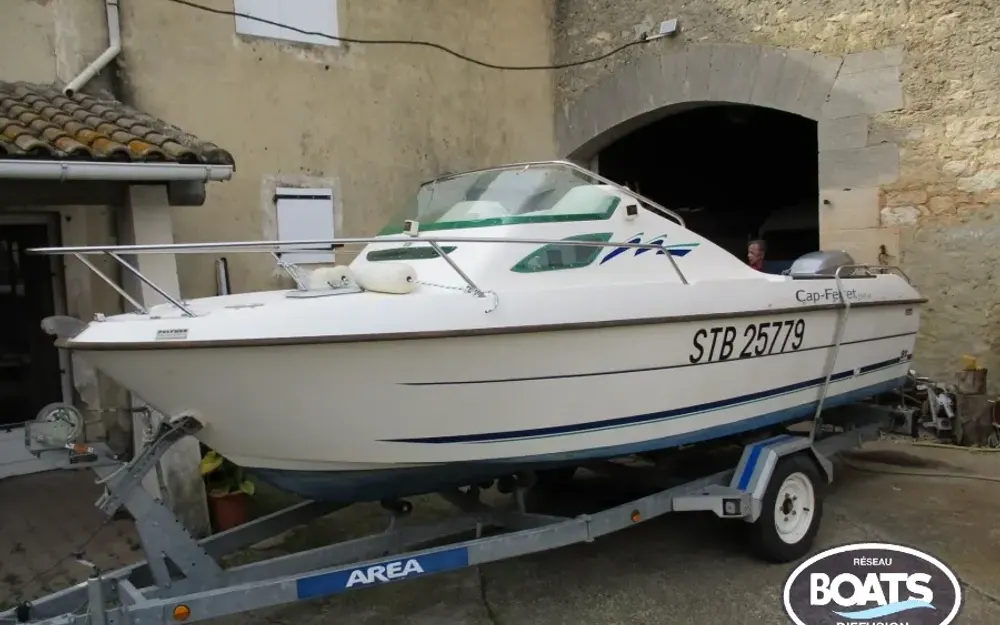 slider 0 B2 Marine Cap Ferret 550 CC