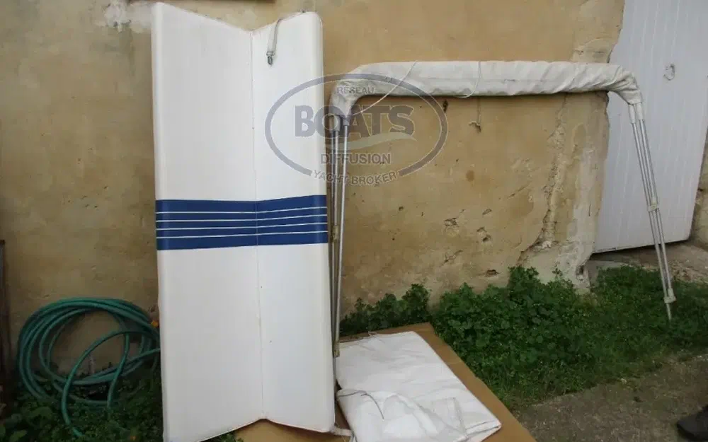 slider 9 B2 Marine Cap Ferret 550