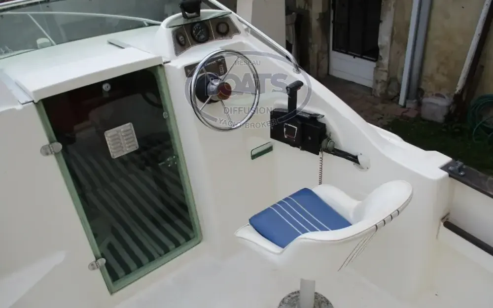 slider 4 B2 Marine Cap Ferret 550 CC