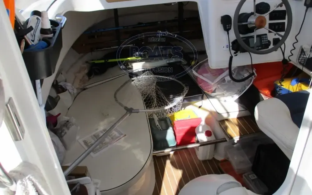 slider 9 Quicksilver  640 Pilothouse