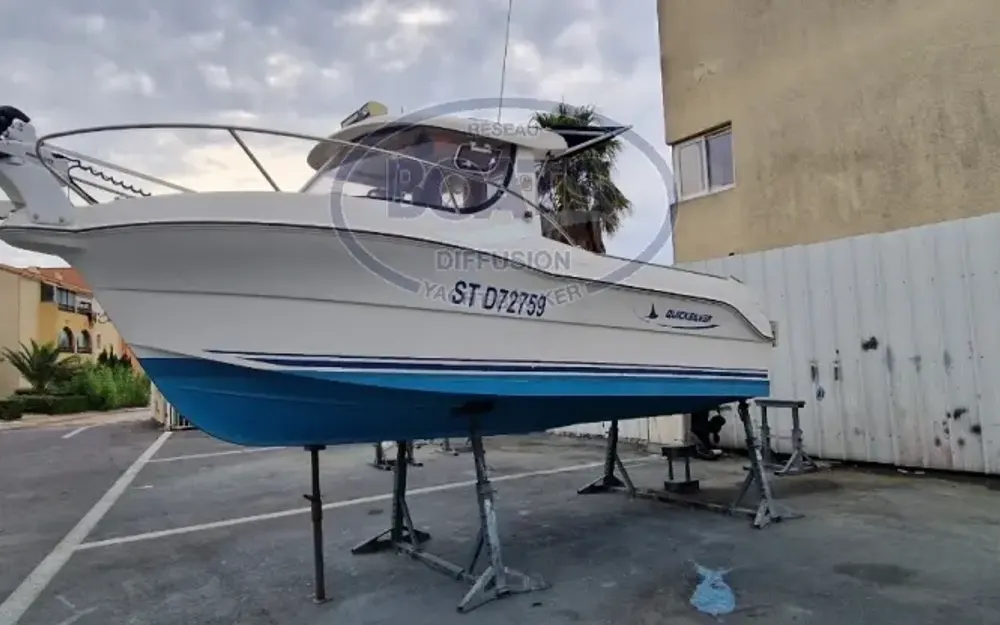 slider 13 Quicksilver  640 Pilothouse