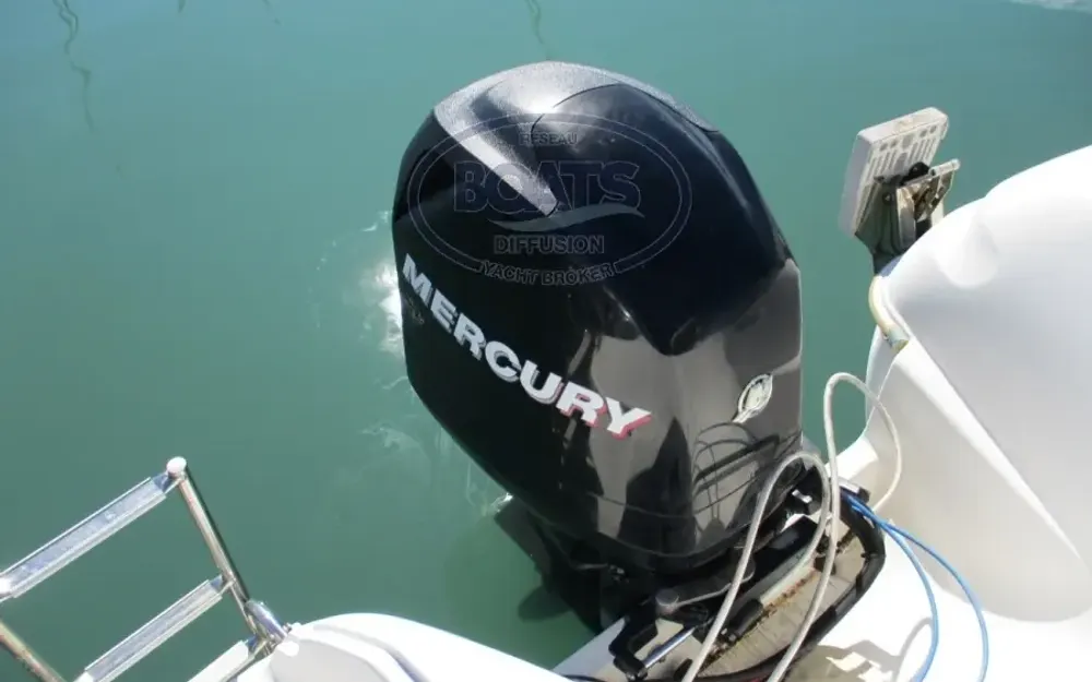 slider 1 Quicksilver  640 Pilothouse