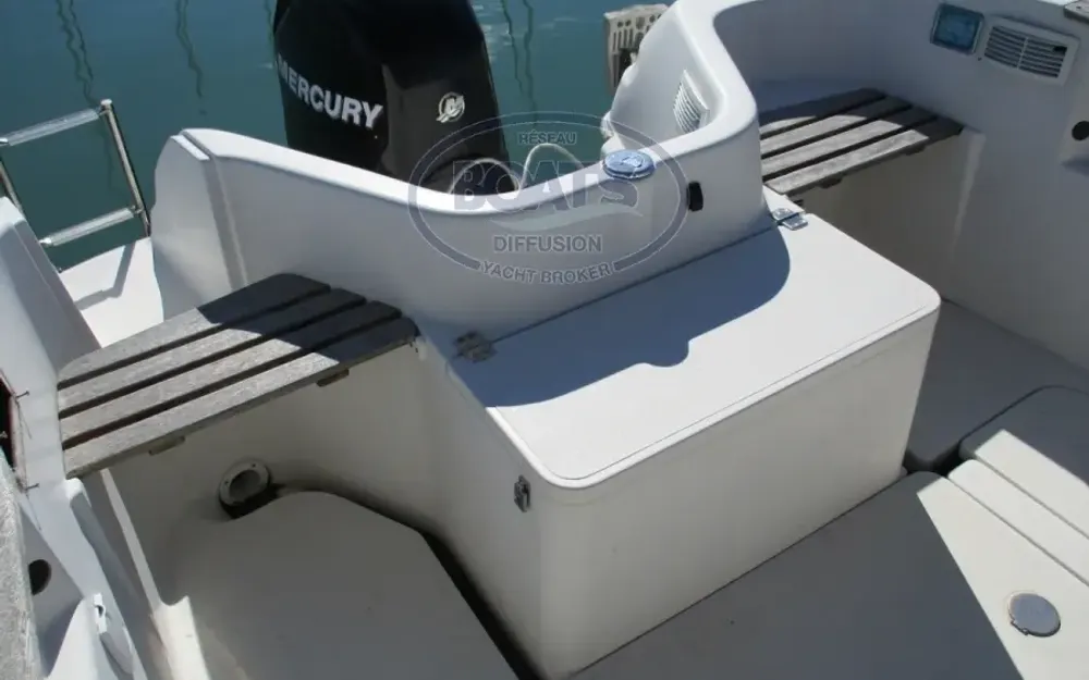 slider 3 Quicksilver  640 Pilothouse