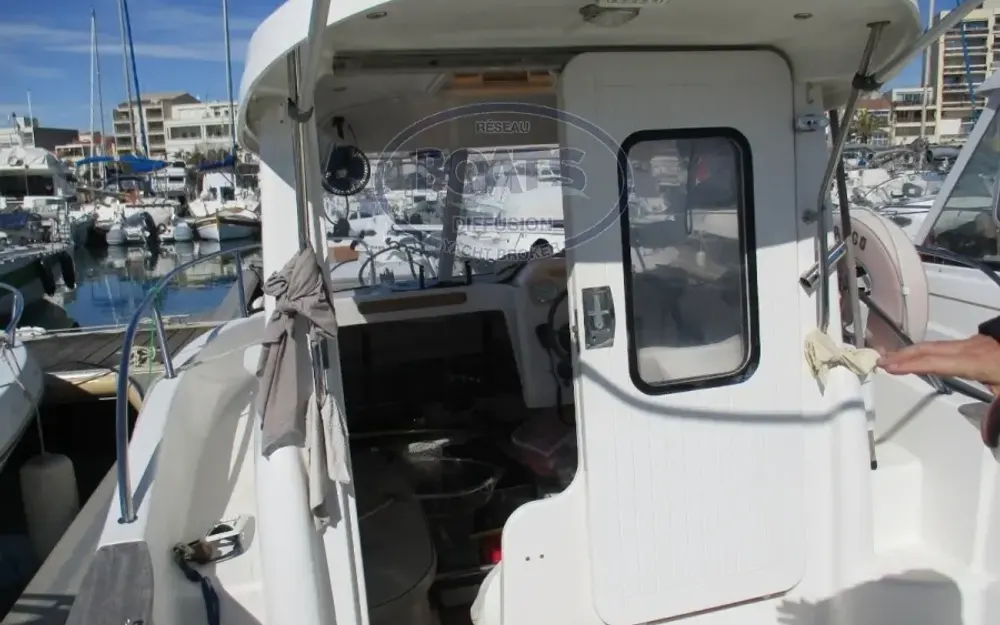 slider 4 Quicksilver  640 Pilothouse