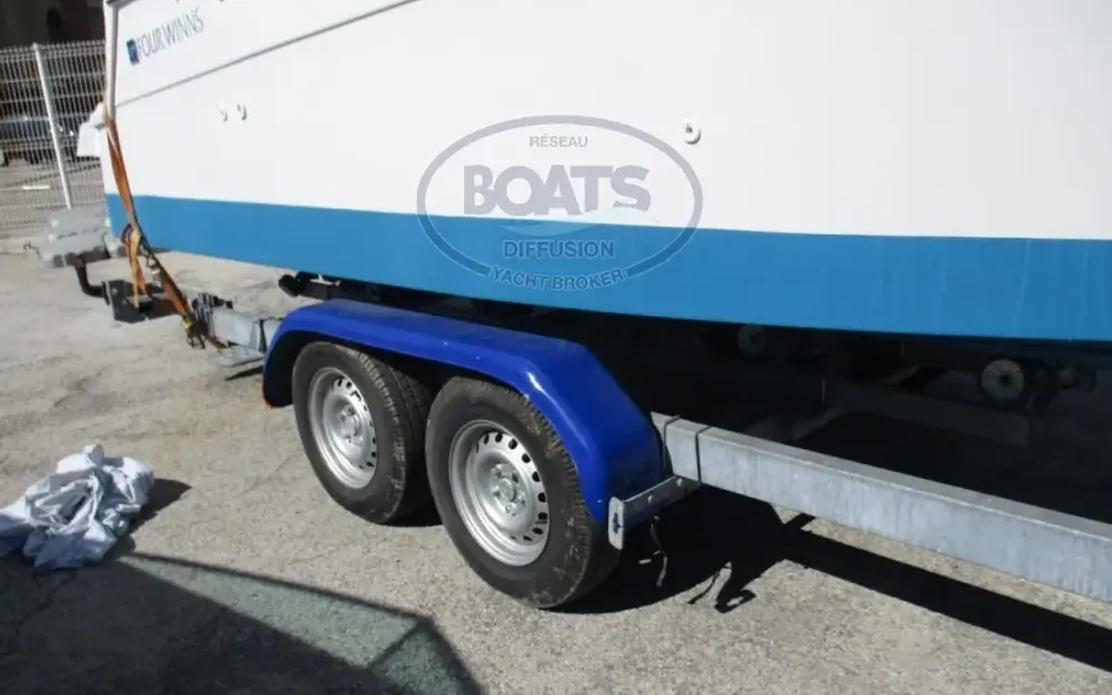slider 12 Four Winns Vista 238