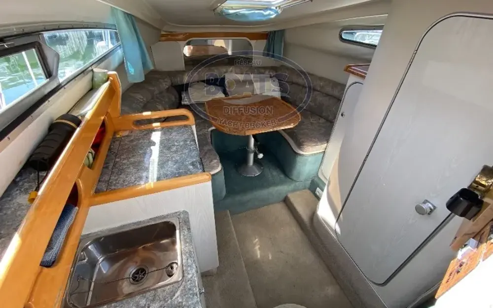slider 3 Sealine  240 Senator