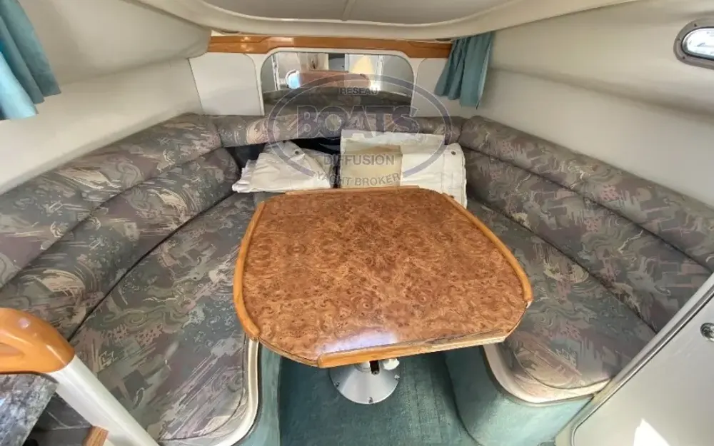 slider 4 Sealine  240 Senator