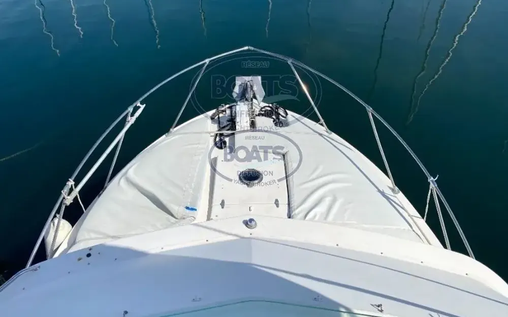 slider 13 Bertram  28 Flybridge