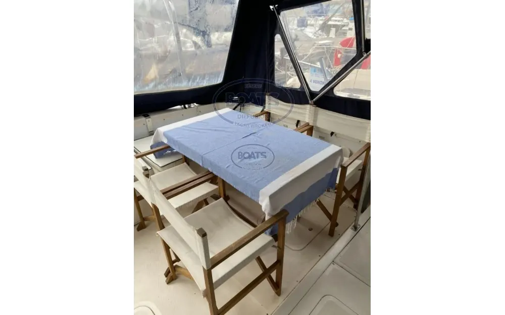 slider 3 Bertram  28 Flybridge