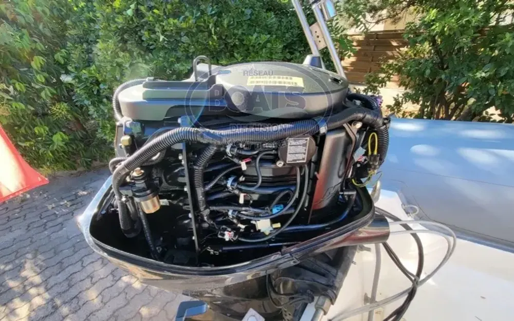slider 9 Bombard Starter 520