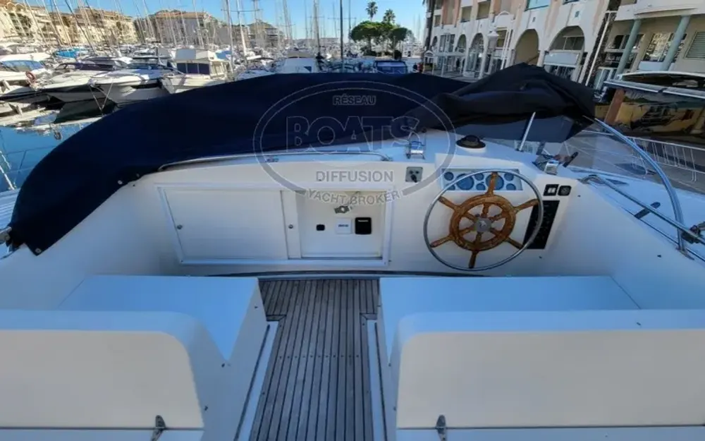 slider 8 Grand Banks  42