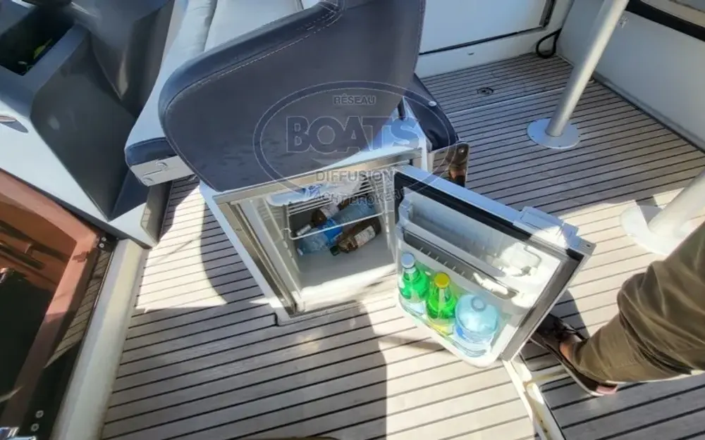 slider 4 Beneteau Flyer 8.8 SUNdeck