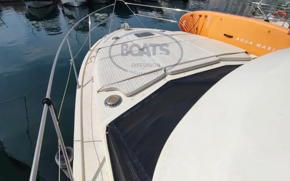 slider 8 Fairline  36 Sedan