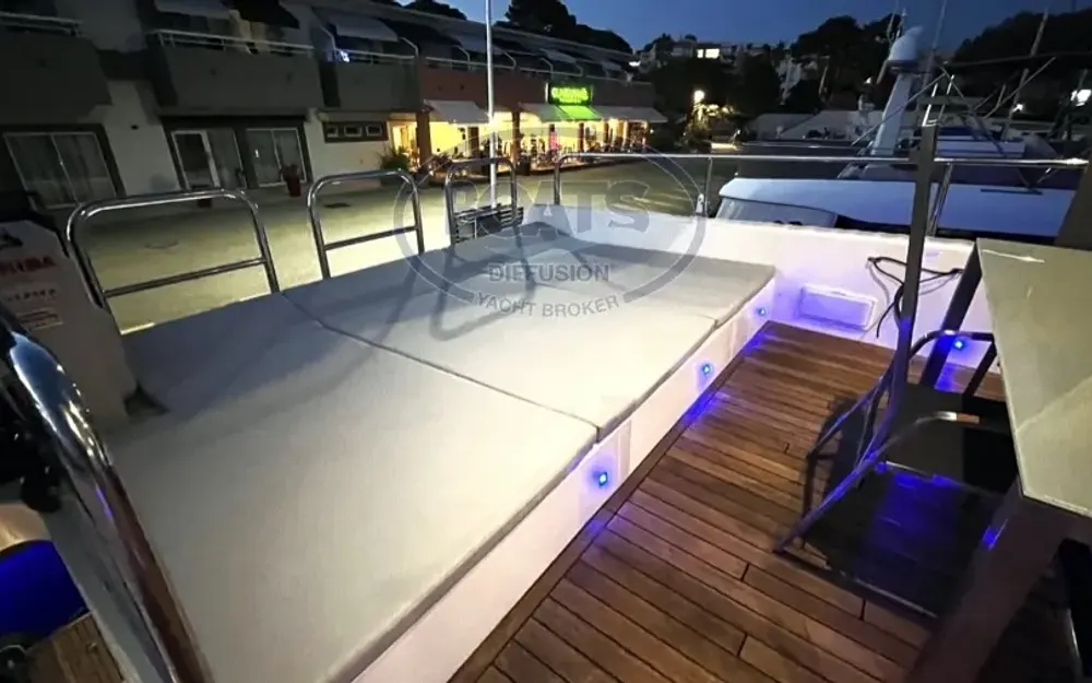 slider 2 Overblue  44