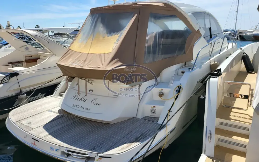 slider 12 Cranchi M 44 Hard Top