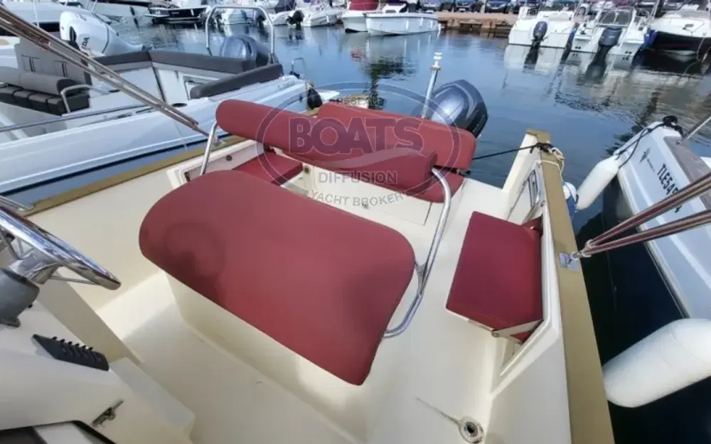slider 8 Rhea  23 Open