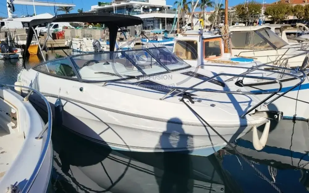 slider 1 Jeanneau Cap Camarat 6.5 DC
