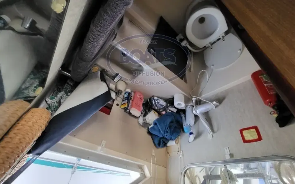 slider 7 Bertram  28 Flybridge