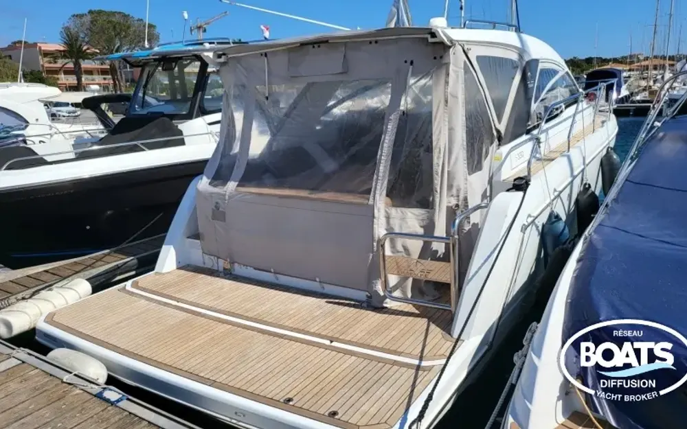 slider 0 Sealine  S330
