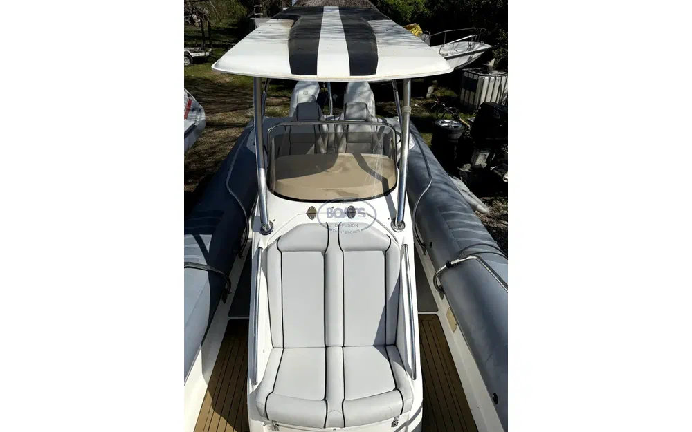 slider 12 Hysucat 28' Rib