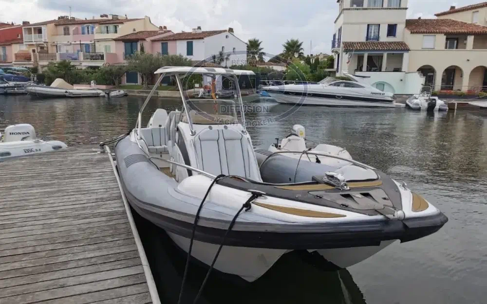 slider 1 Hysucat 28' Rib