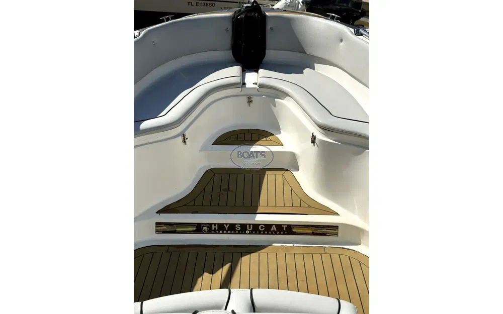 slider 5 Hysucat 28' Rib